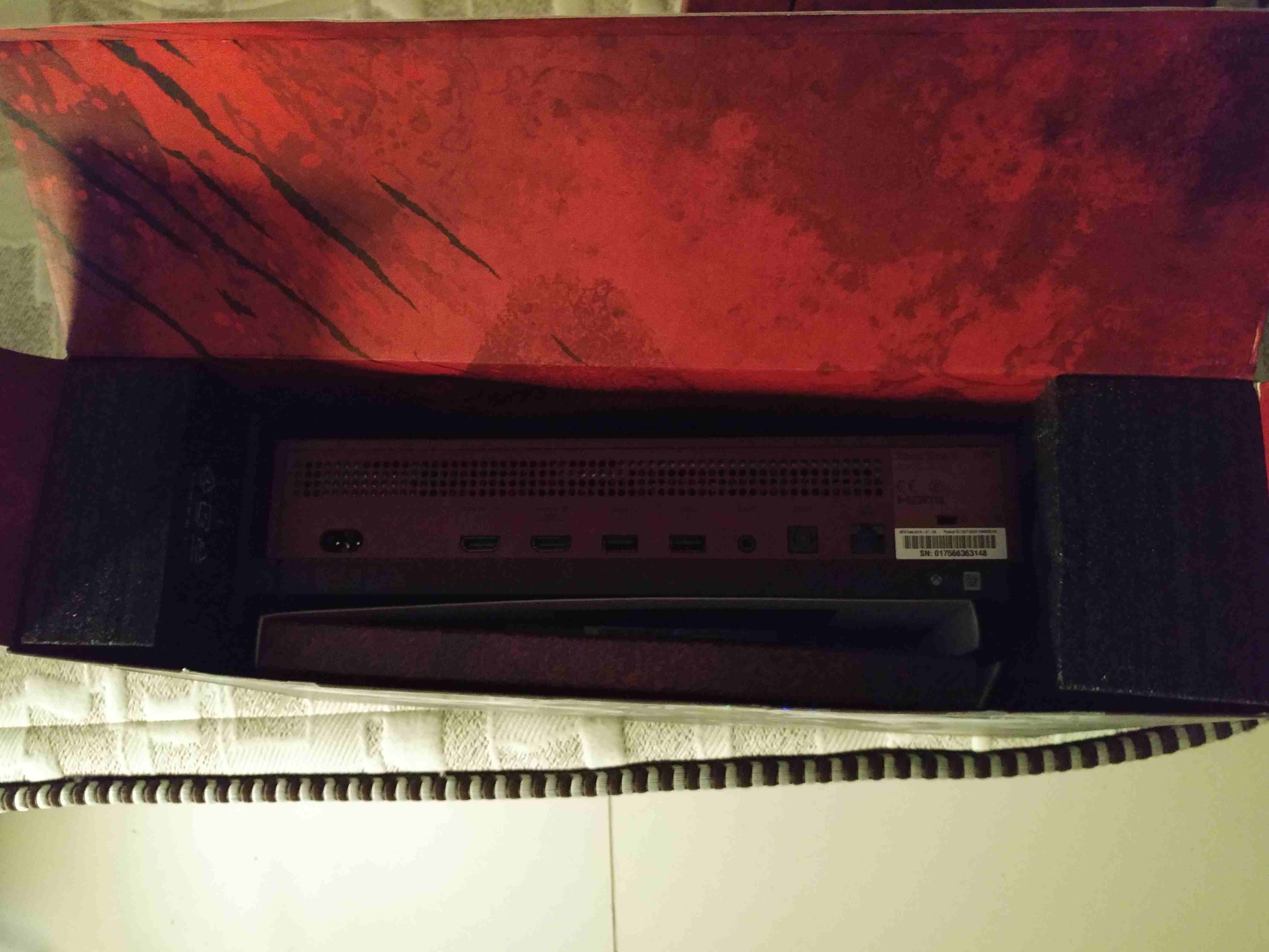 Xbox one S ( GEARS OF WAR ) 2TB
لا تنسَ أنك شاهدت هذا الإعلان في عنكبوت
Light use
Like new
One co...