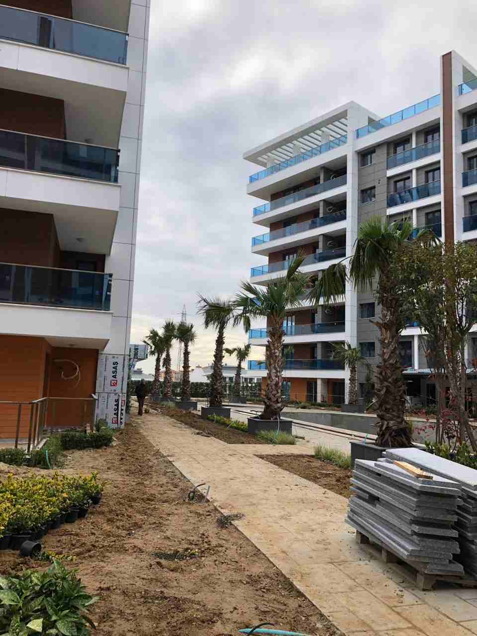 مجمع سكني جاهز في منطقة افجلار بقلب اسطنبول اطلالة على البحر 🌊
يعتبر افجلار من ارقى احياءاسطنبول الاوربية بسبب موقعه المتميز القريب من سواحل بحر مرمرة وقربه من جميع خطوط المواصلات البرية وحتى البحري...