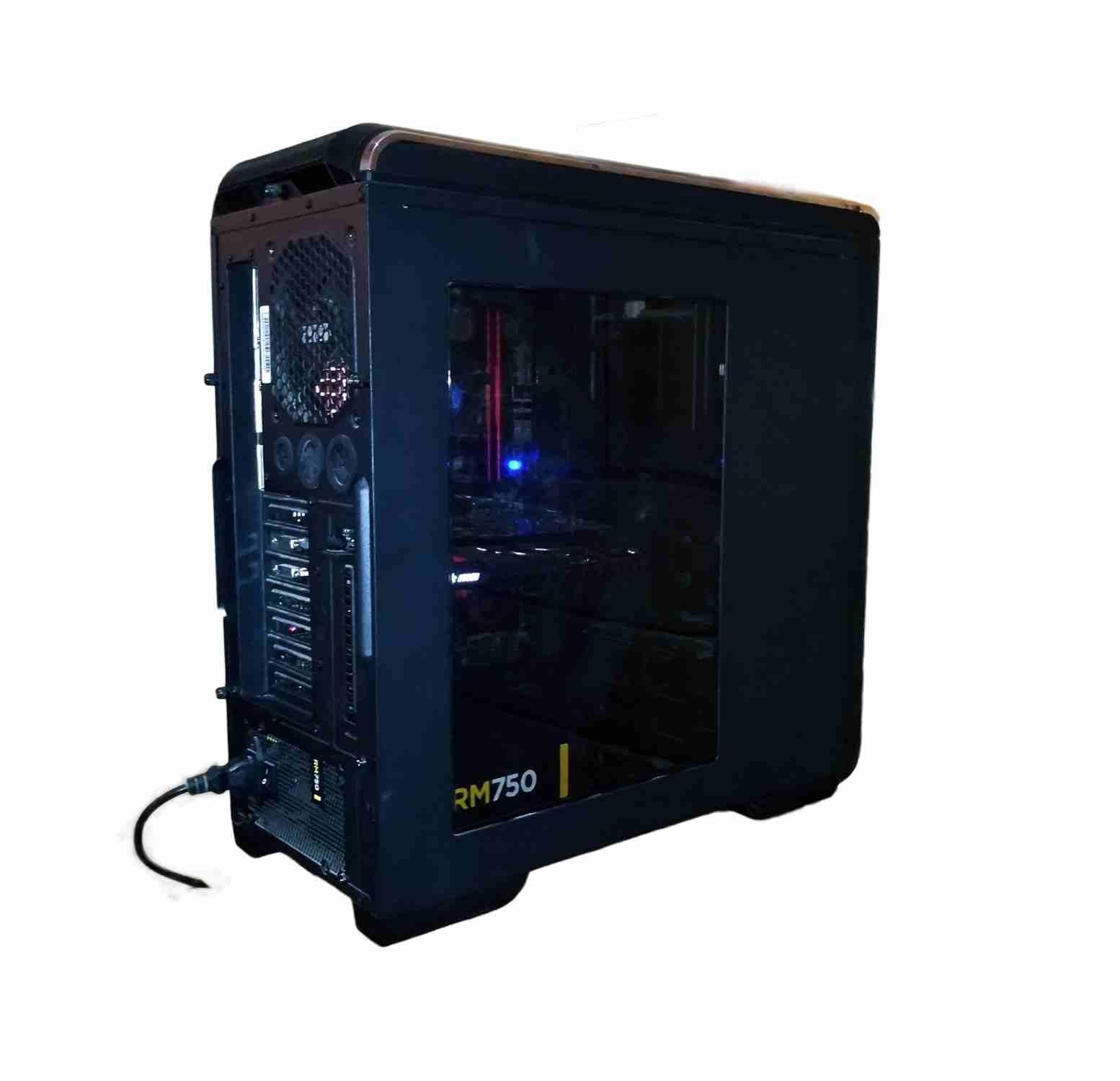 جهاز Desktop للألعاب وللجرافيك بحال الجديد غير مستعمل كثيرا السعر قابل للتفاوض
Case: 
CM 690 III
&bull;	Full mesh on the front panel and top with large vents on the side panel for superior cooling
&bu...