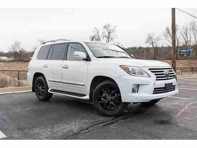 I want to sell my 2015 Lexus LX 570 4WD 4dr, i am moving out of the country, No mechanical Fault, No accident, Single Owner, contact me for more details:
Callrobert1931@gmail.com