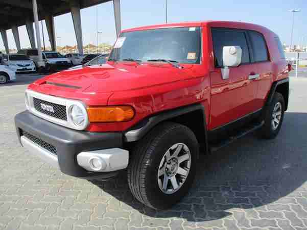 2015 Toyota FJ Cruiser for sale, still very clean in and out. The car is in good and perfect condition, The car has perfect tires and it is GCC Specs. Interested buyer should email me for more details...