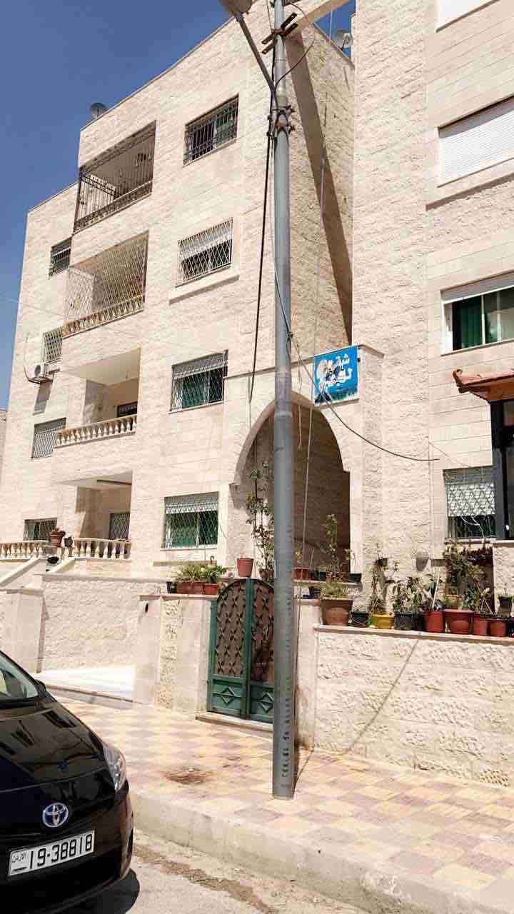 نقسط لك الشقة بدفعة ٥٠٠٠ اذا كان سعر بيتك ٤٥٠٠٠ فما دون
ما عليك غير تنقي الشقة بالمكان الي بدك اياه داخل عمان او خارجها
للاستفسار يرجى الاتصال على الرقم
0795872538
او ارسال رسالة على الواتس اب من خل...