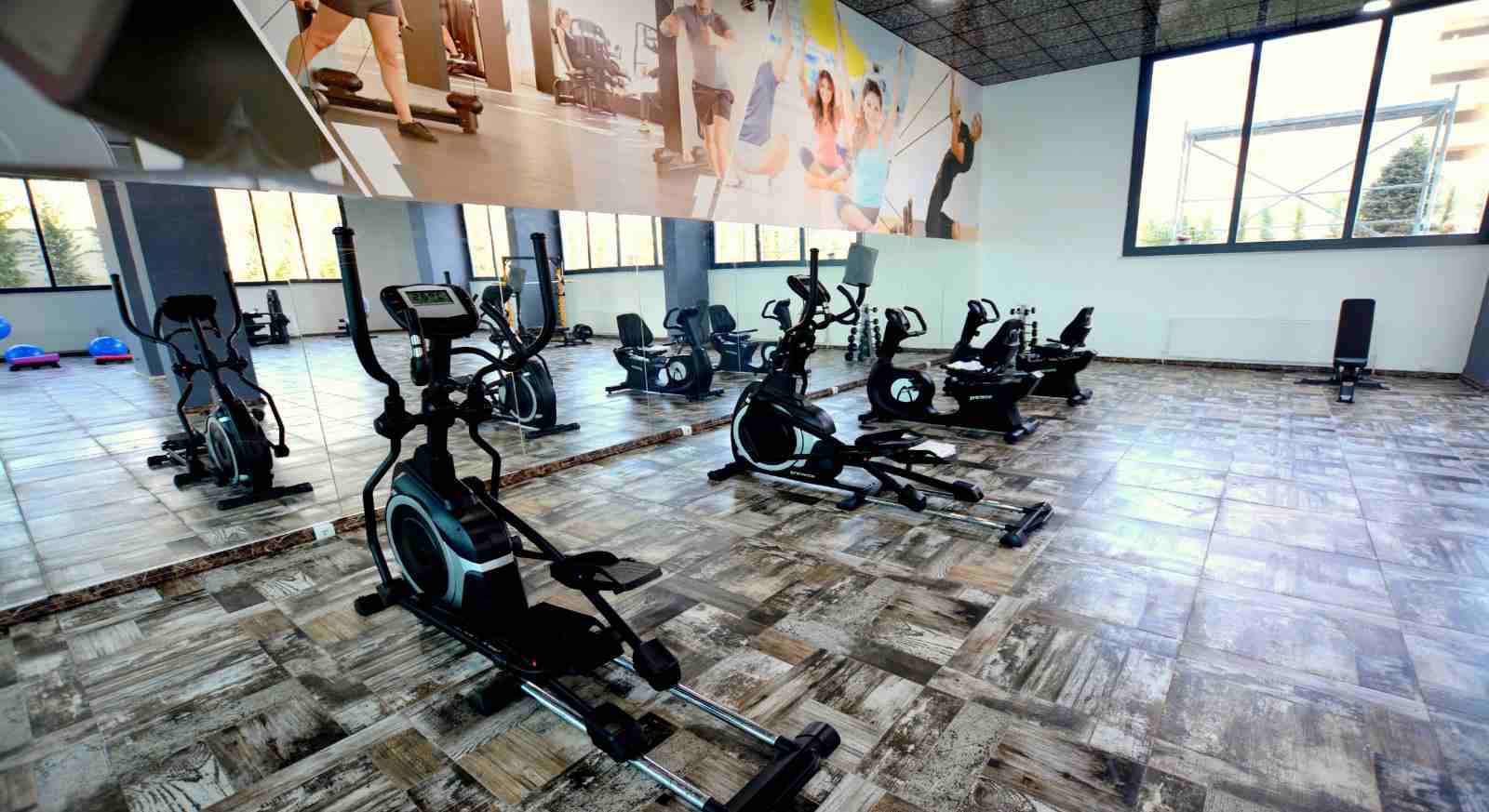 ميزات مشروع برج الأزرق
يتم تنفيذ المشروع في إسنيورت إسطنبول.
يرتفع في كتل تتكون من ترتيبات مجاورة. تم تصميم المشروع بحيث يتألف من 3 كتل تضم 128 شقة.
بالإضافة إلى المساكن ،
فإن المشروع الذي يضم...