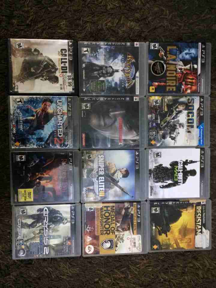 العاب بلستيشن 3 ps3 مستعملات بحال الجديد
Call of duty MW3 8 دنانير
Call of duty advanc 6 دنانير
Resistans2 5دنانير
Scome 6 دنانير 
LA Noire 10 دنانير
Batman 7 دنانير
Metal gear4 10دنانير
Sniper elite3...