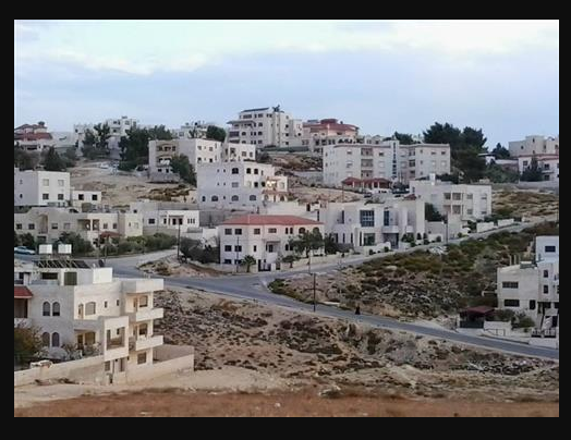 &nbsp;فيلا للبيع في مرج الحمام قرب إسكان نويران على 3 شوارع ذو إطلاله رائعة ومنطقة فلل هادئة&nbsp;
مساحة البناء&nbsp; &nbsp;460 م&nbsp; (3 طوابق)
مساحة الارض&nbsp; 622 م&nbsp;
مكونه من طابق تسوية&nbsp...
