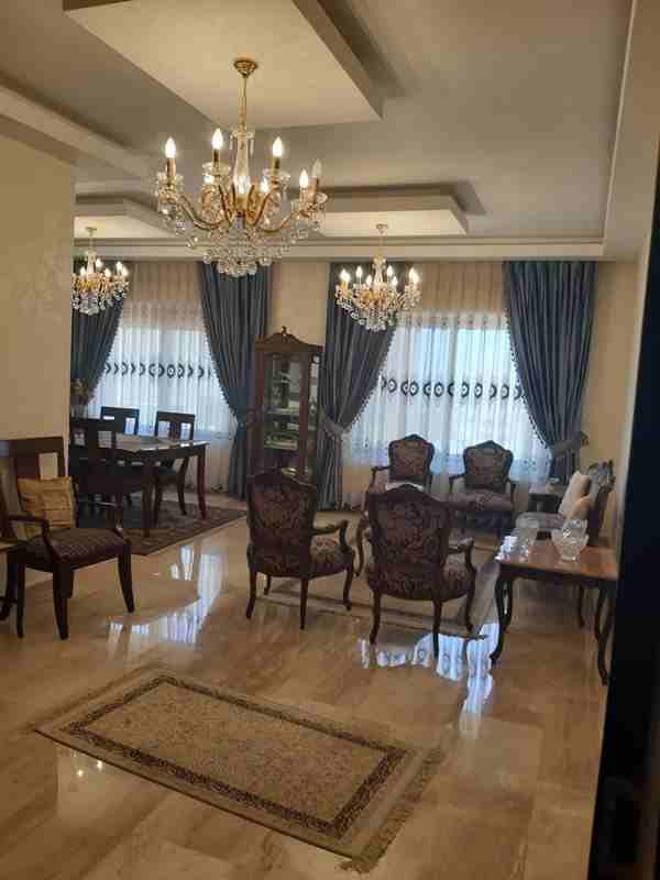 شقة للبيع فى أجمل المواقع تلاع العلى مطلة على خلدا 180م طابق أول فاخرة جدا بسعر مميز
تلاع العلى موقع رائع مميز مطلة على خلدا 180م طابق أول 3نوم 3حمام صالون سفرة معيشة مستقلة مطبخ فخم راكب  غرفة خادمة...