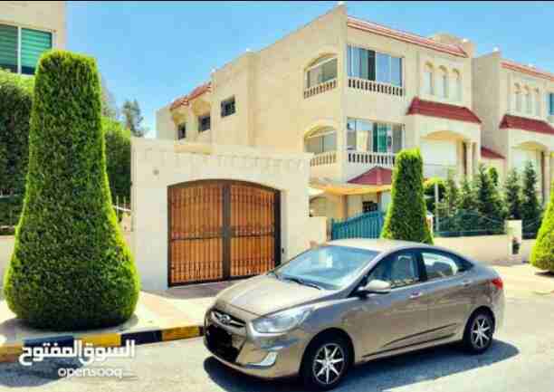 سيارة هونداي اكسنت بالاقسااط
موديل 2012
اوتوماتيك
دفعة أولى 2000 دينار
اقساااط شهرية
للاستفسار: 0795841307