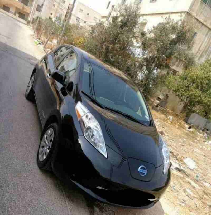 سيارة نيسان ليف 
موديل 2015
فحص 4 جيد 
دفعة أولى 1900
اقساااط شهرية 
للاستفسار: 0795841307