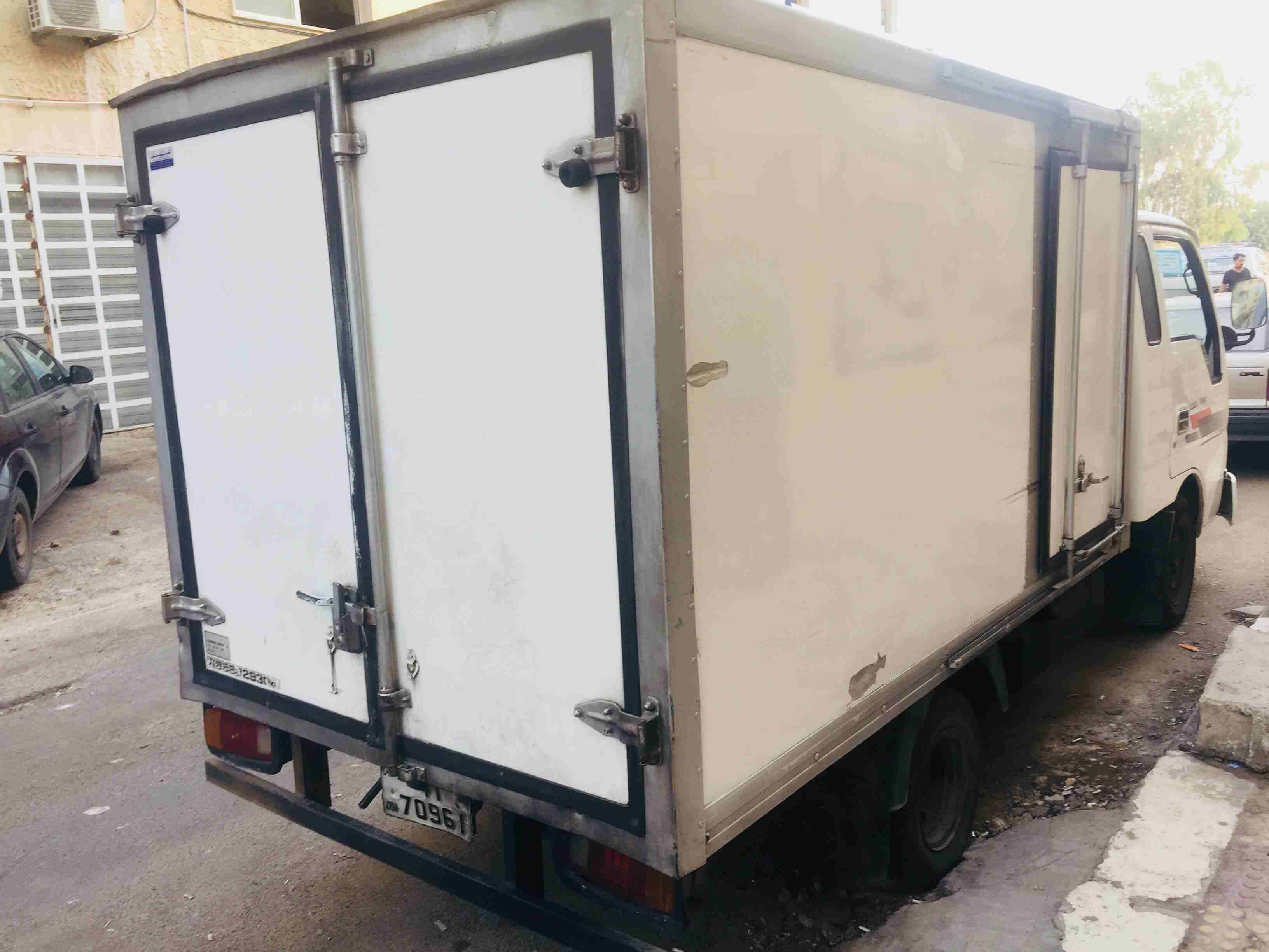 بسم الله الرحمن الرحيم
محطة تنقية مياه شوب في ضاحية الأمير راشد المحطة ماشاء الله عليها معها زباينها و لمحل عبارة عن طابقين ومكون من مطبخ و حمام صغير و غرفة استراحة المحل برسم البيع مع سيارة التوصيل...