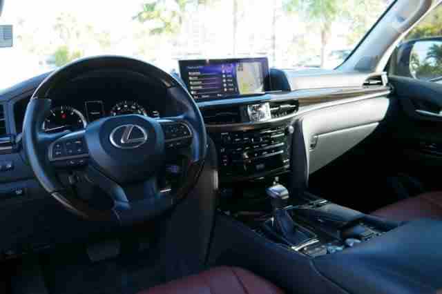 Used Lexus LX 570 2017 fully loaded option - Perfect Condition - Full Service History - No accident history - GCC Specs - 
Contact Email: sb.sb.sylvester@gmail.com 
only for More Detail about this car