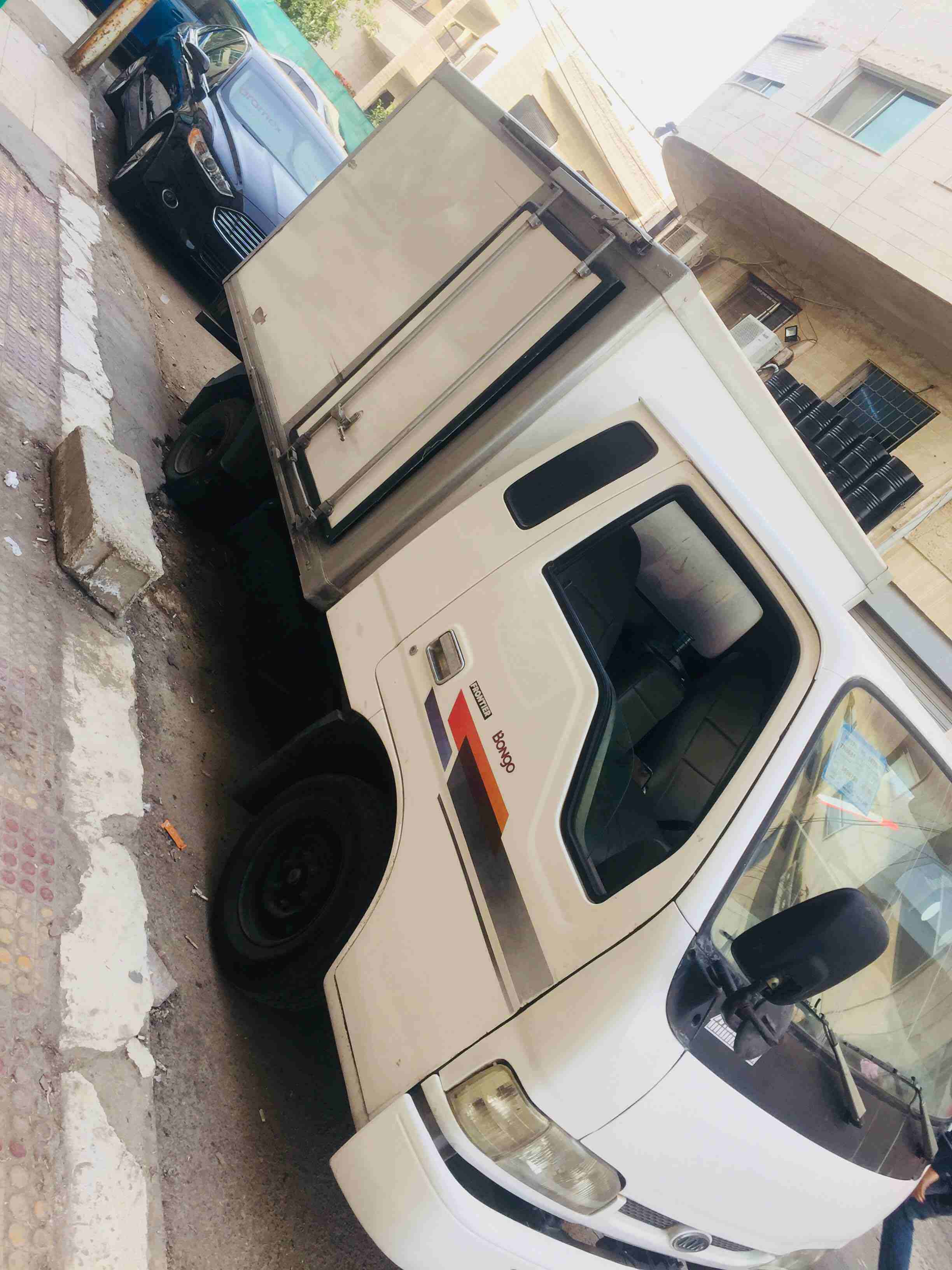 بسم الله الرحمن الرحيم
محطة تنقية مياه شوب في ضاحية الأمير راشد المحطة ماشاء الله عليها معها زباينها و لمحل عبارة عن طابقين ومكون من مطبخ و حمام صغير و غرفة استراحة المحل برسم البيع مع سيارة التوصيل...