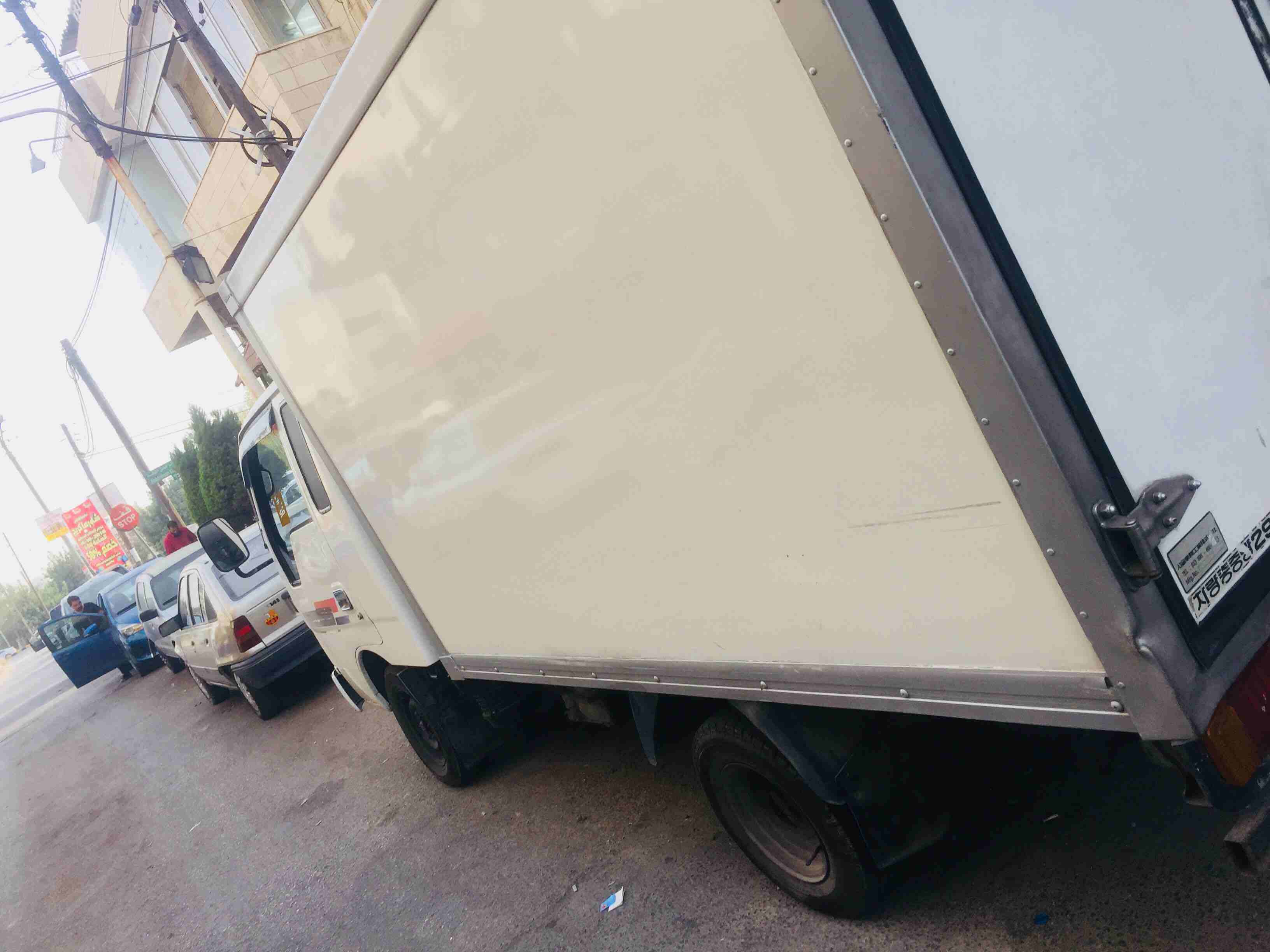 بسم الله الرحمن الرحيم
محطة تنقية مياه شوب في ضاحية الأمير راشد المحطة ماشاء الله عليها معها زباينها و لمحل عبارة عن طابقين ومكون من مطبخ و حمام صغير و غرفة استراحة المحل برسم البيع مع سيارة التوصيل...
