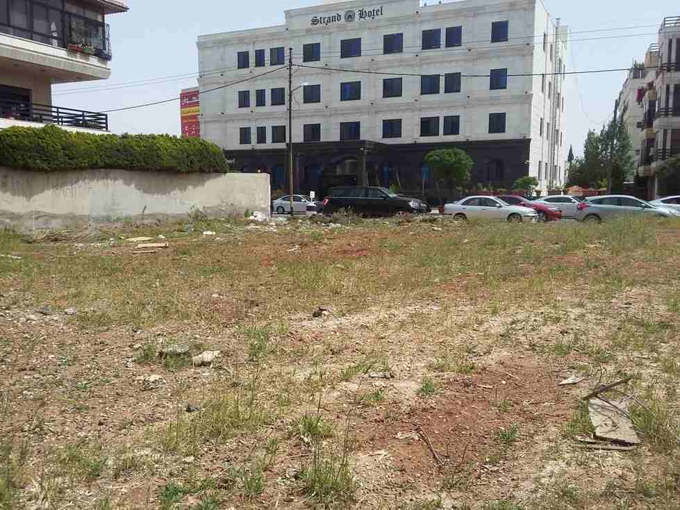 الأردن - عمان
قطعة ارض في الصويفية/ خلف افينيو مول - مقابل فندق ستراند
القرية: وادي السير
حوض: خربة الصويفية
المساحة: 917م
الموقع: قرب الدوار السادس/ خلف افينيو مول - مقابل فندق ستراند
واجهة على...