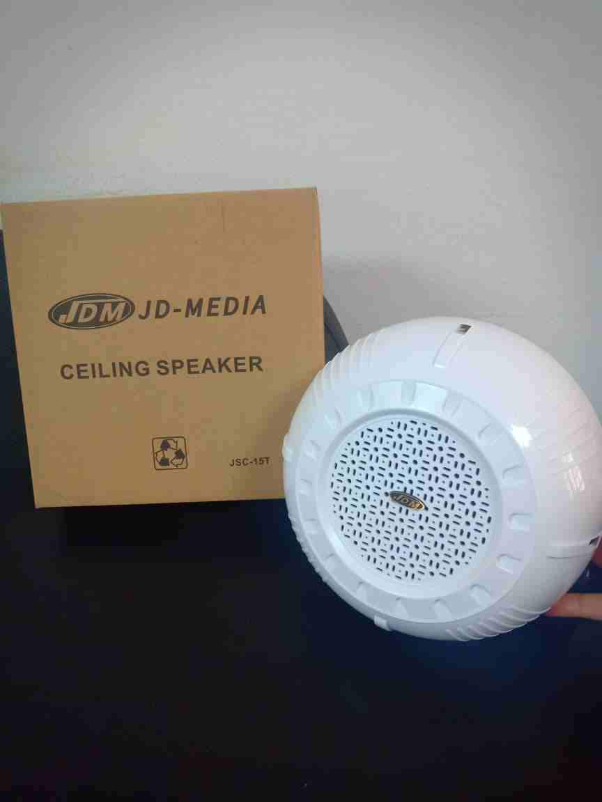 سمـــاعات جيديا JDM الكوري للاسقف الخرسانية 
قدرة 3 وات 
عند Ibc دايما هتلاقي افضل جودة للصوتيات مع انسب للاسعار و كمان بالضمان لمدة عـــام كــامل من الشركة الدولية الوكيل لماركة جيديا jdm الكوري 
الم...