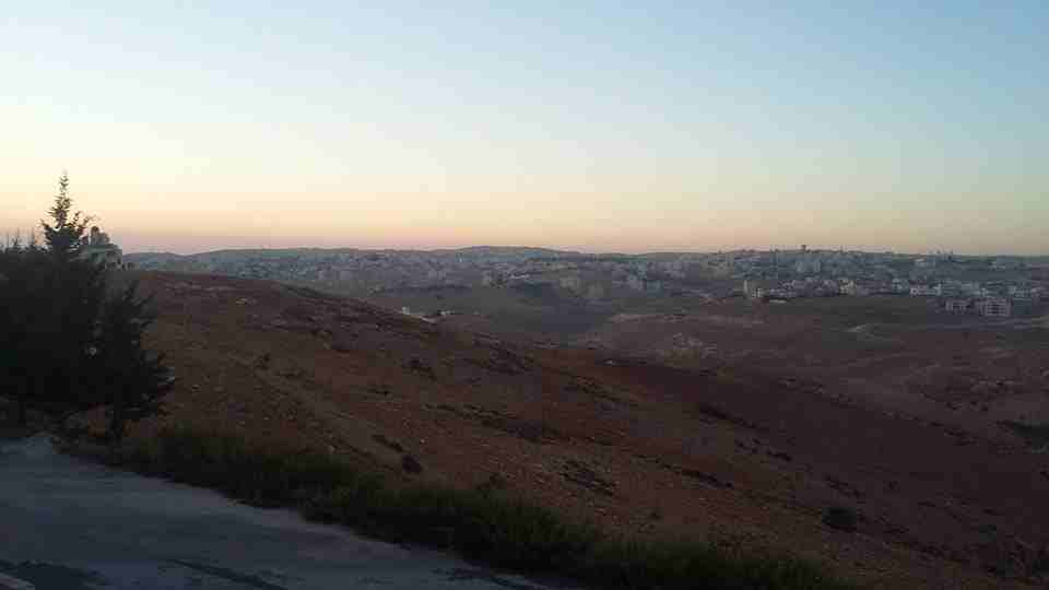الأردن - عمان
فيلا عظم للبيع في مرج الحمام/ طريق الظهير - خلف مدارس الخمائل ب550م
القرية: البحاث
حوض: الطبقة
المساحة: 1.15 دنم
الفيلا مكونة من طابقين مساحة كل طابق 312م
الموقع: الظهير - خلف مدار...