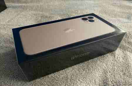 Condition:
Brand New Original Unlocked  (Factory Sealed) Purchased directly from the Apple Store 100% Authentic.

PROMOTION OFFER BUY 2 GET 1 FREE -

DISCOUNT PRICE/ BEST OFFER

WE ACCEPT HALF PAYMENT...