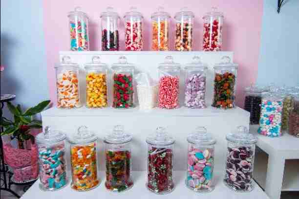 تم افتتاح محل sweet shop محل متخصص بالكاندي والدراجيه والشوكولاتة La Roshe والمطبقيات لجميع المناسبات
السرو - مجمع حسن الطالب - بجانب بيتزا نابولي ومحل الالعاب باد بوي
كيلو الكاندي ب ٦ د فقط
اهلا وسه...