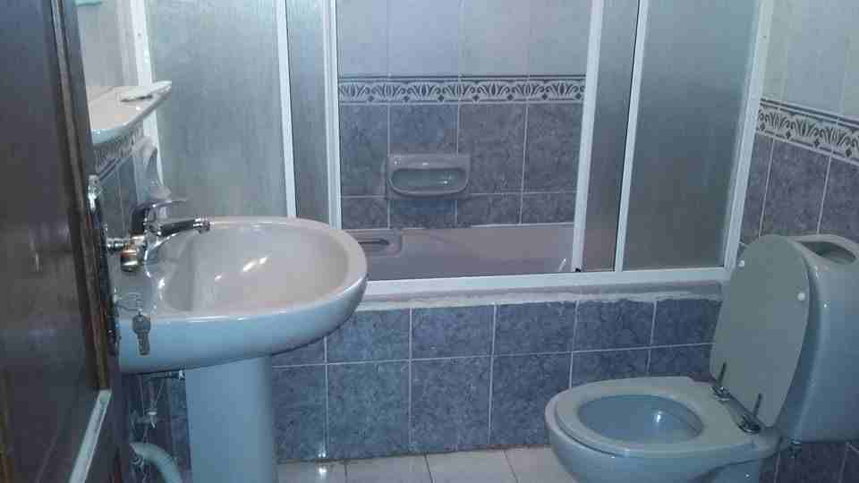 الأردن - عمّان
شقة مع روف للبيع في حي الروابي/ شارع مكة - قرب وكالة كيا للسيارات
الموقع: حي الروابي/ شارع مكة - تبعد 230م عن وكالة كيا للسيارات
التفصيل:
3 غرف نوم، 3 حمامات ، مطبخ راكب، صالة، صالو...