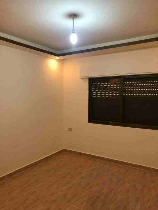 شقه للبيع في منطقة شفا بدران
بالقرب من دوار السويلمين
مساحه 140م 
طابق ثاني
للاستفسار:0796795030 
نستقبل الاتصالات من ساعه 9الصبح>>5العصر