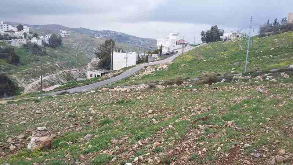 الأردن - السلط
قطعة ارض في السرو - قرب مسجد إسكان طيبة
*ضمن أراضي السلط
القرية: السلط
حوض: البشيري
المساحة: 989م
الموقع: تبعد 390م عن مسجد إسكان طيبة
واجهة على الشارع 33.5م، طول 30م
شارع 12م...
