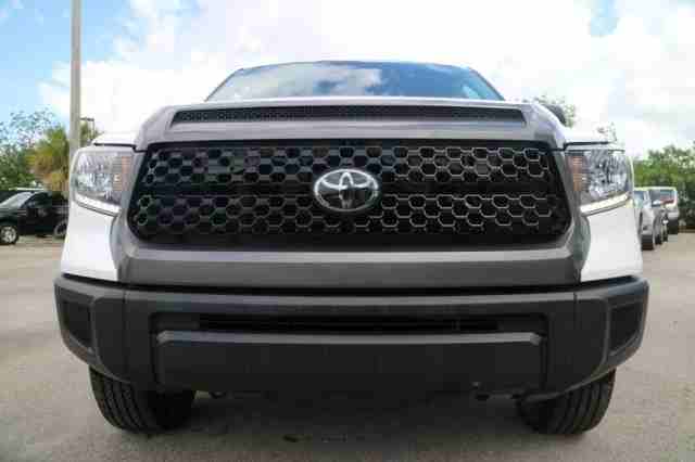 2018 Toyota Tundra SR5 Double Cab for sale in an excellent condition, no accident and well maintained. Interested buyer for the pick up should contact me at my direct email ( marickcole99@gmail.com )