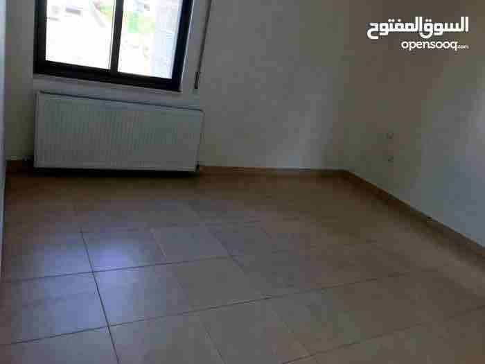 شقة للبيع - حي الكرسي عمان
شارع الحارث بن قيس
عمارة رقم 41
مساحة الشقة: 189 م2
.الشقة مكونة من 3 غرف نوم واحدة منهم ماستر - صالون - غرفة ضيوف - مطبخ راكب - ثلاث حمامات - غرفة خادمة - بلكونة واسعة...