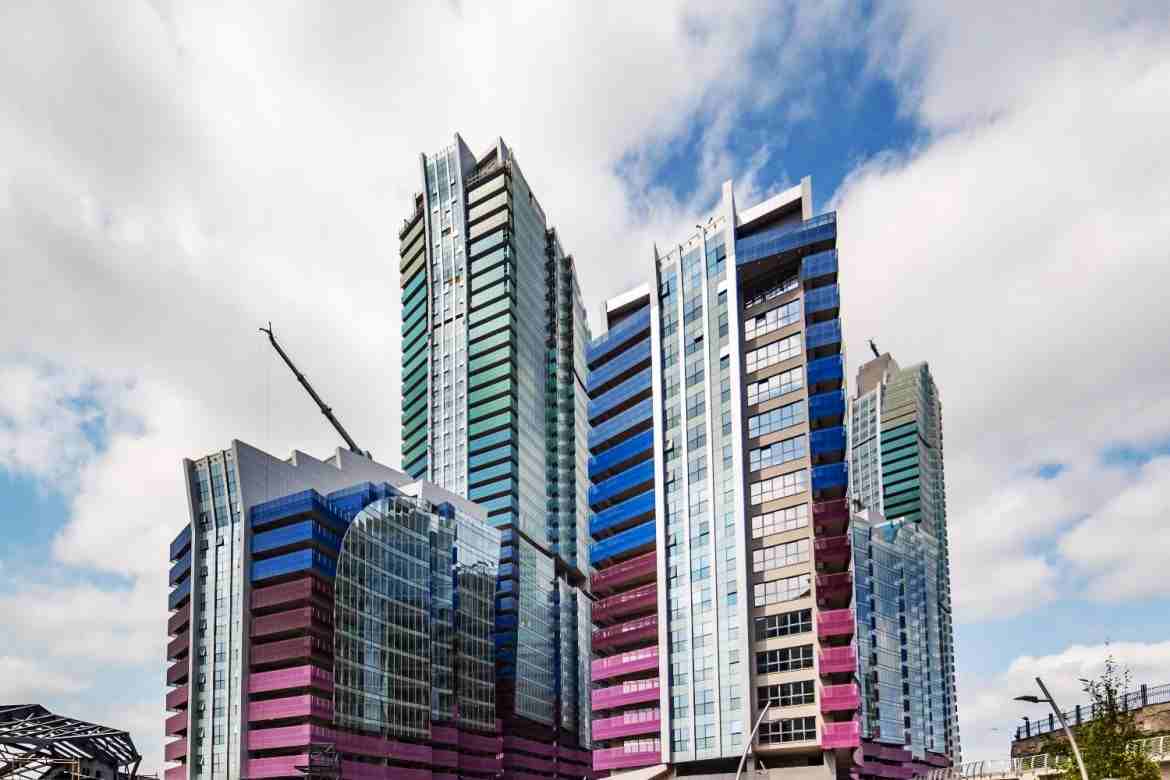 شقق للبيع في اسطنبول رخيصة 2020 - أسعار الشقق في اسطنبول 2020
تواصلوا معنا عبر الاتصال أو عبر الواتس أب: 00905340746861
زورونا في موقعنا الرسمي: https://www.trabzonaqar.com/
لمشاهدة الشقة بالفيديو...