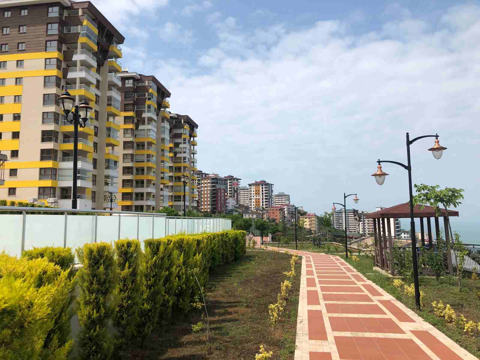 السكن في تركيا للعراقيين 2020 - شقق رخيصة للعراقيين في تركيا 2020
تواصلوا معنا عبر الاتصال أو عبر الواتس أب: 00905340746861
زورونا في موقعنا الرسمي: https://www.trabzonaqar.com/
لمشاهدة الشقة بالفي...
