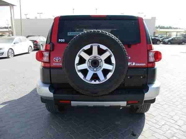 2015 Toyota FJ Cruiser for sale, still very clean in and out. The car is in good and perfect condition, The car has perfect tires and it is GCC Specs. Interested buyer should email me for more details...