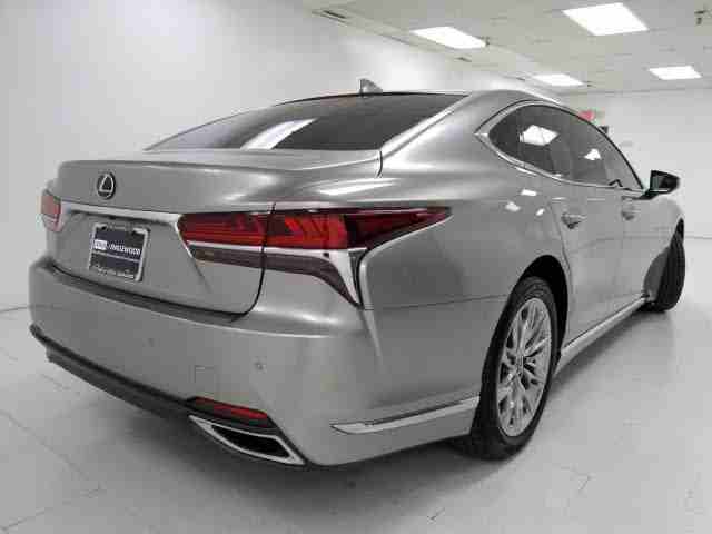 I want to sell my Neatly 2018 Lexus LS 500 Atomic Silver Good price Certified 2018 Lexus LS 500 Base Beautifully Maintained Interior Mileage: 14,686 Only. 18,000Usd 100% Excellent Condition Non smoker...