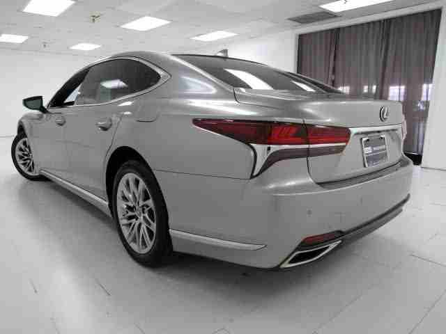 I want to sell my Neatly 2018 Lexus LS 500 Atomic Silver Good price Certified 2018 Lexus LS 500 Base Beautifully Maintained Interior Mileage: 14,686 Only. 18,000Usd 100% Excellent Condition Non smoker...