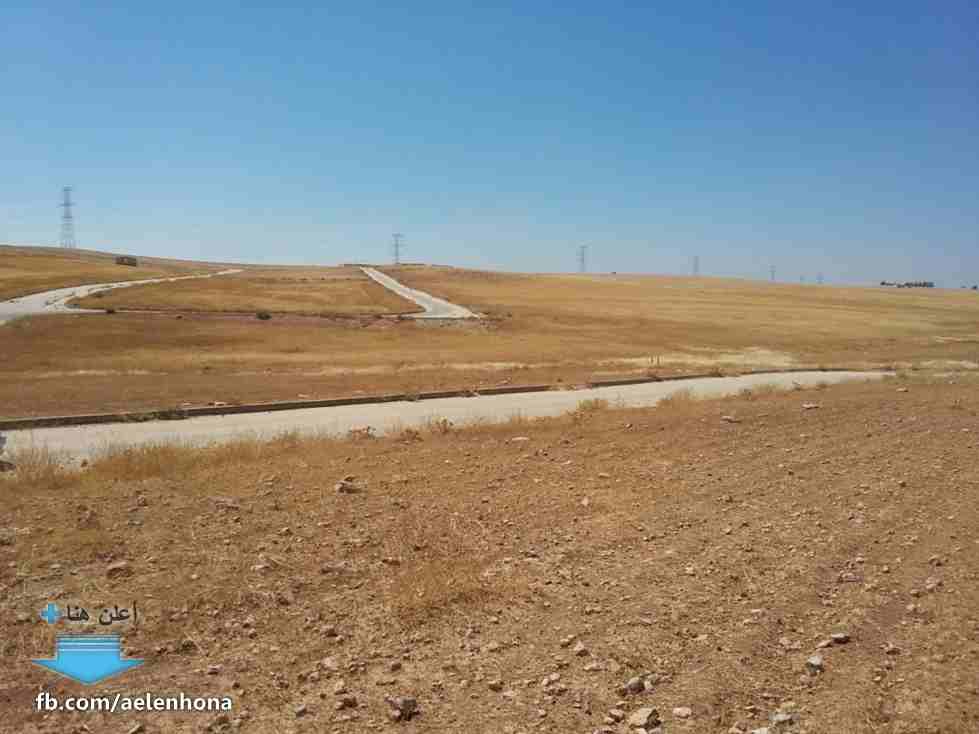 الأردن - عمان
قطعة ارض في القسطل/ مشروع بوابة عمان - تبعد 2.9كم عن شارع المطار
*ضمن أراضي جنوب عمان
القرية: القسطل
حوض: عرقوب النعام
المساحة: 536م
الموقع: القسطل/ عرقوب النعام - تبعد 2.9كمعن شار...