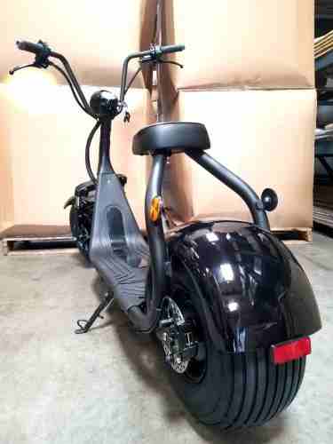 CityCoco 2000W Electric Scooter 18AH 60V
100% New In Box
Available with Black or White Fenders
(We will ask which color before we ship)
Motor: 60V 2000W
Battery: 60V 18AH Removable High Capacity Li...