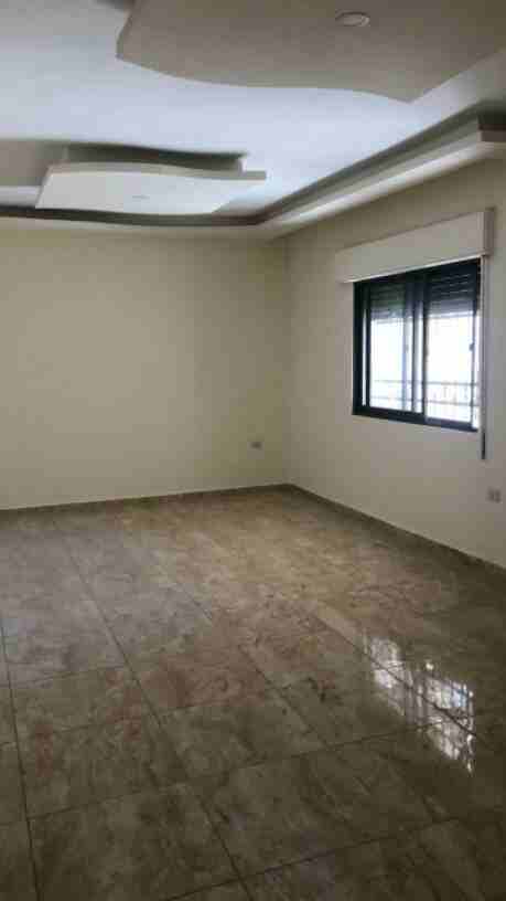 شقة للبيع 
منطقة شفا بدران
دفعة أولى بسيطة و اقساط شهرية
للاستفسار: 0795841307