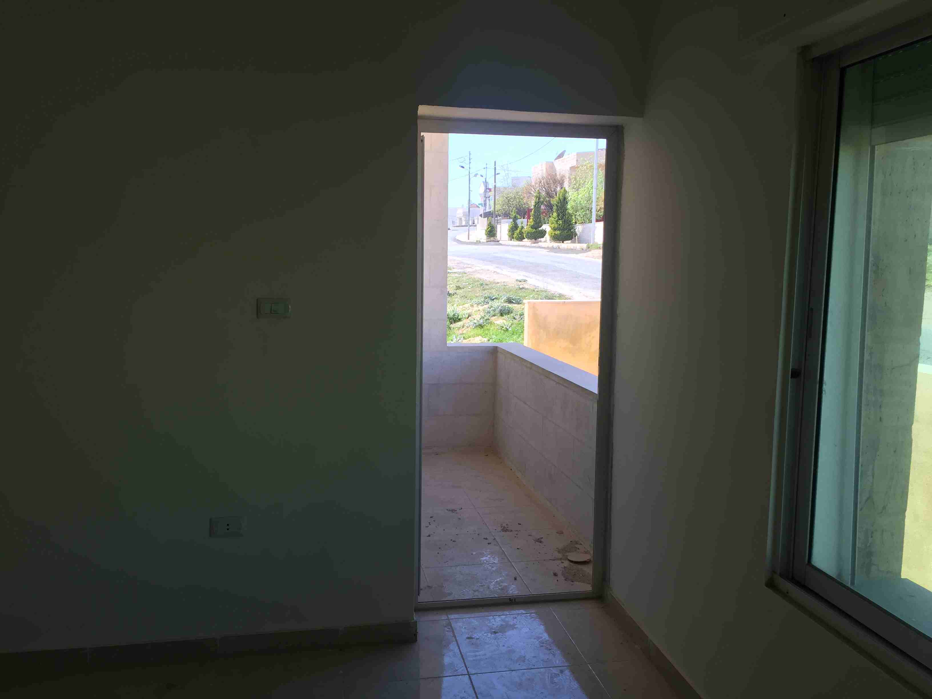 شقق سكنية للبيع بالاقساط في جبل الحديد موقع مميز و قريب من الخدمات ١٣٠ متر
شقق بمساحات مختلفة
٣ غرف نوم واحدة 
٣ حمامات
مطبخ و غرفة جلوس و صالون و برندة
أسعار تنافسية و إمكانية التقسيط عن طريق الشركة...