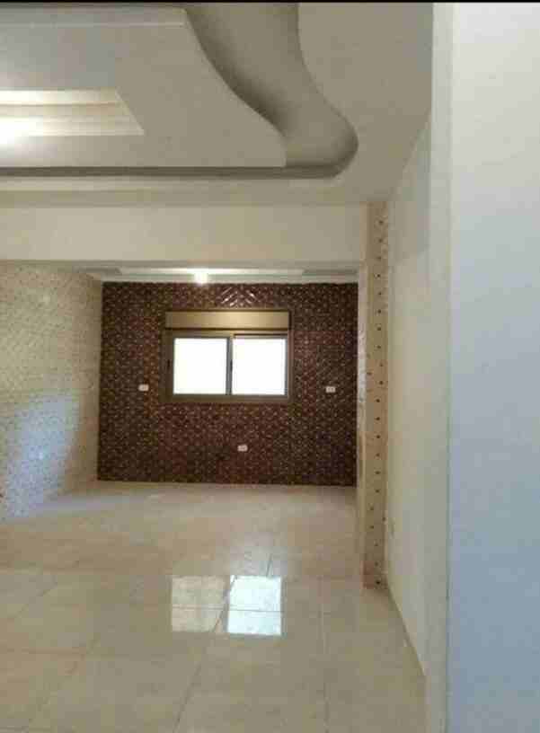 شقة مميزة للبيع 
منطقة طريق المطار
دفعة أولى 13000 دينار
اقسسساااط شهرية 
للاستفسار: 0795841307