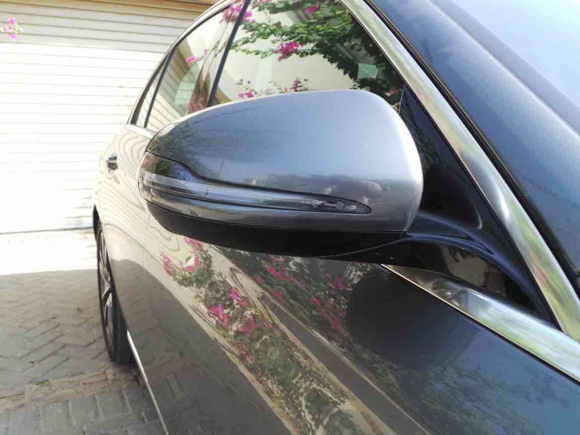 benz e350e avantgarde 2018 hybrid
٢٠١٨
جراي ميتالك
فبريكه بالكامل
استيراد ألماني أول مالك
تم الصيانات الدورية بالتوكيل GAS جسر السويس
رخصه سنتين
ضمان ساري مرسيدس
متوفر صور عاليه الجوده داخل وخا...