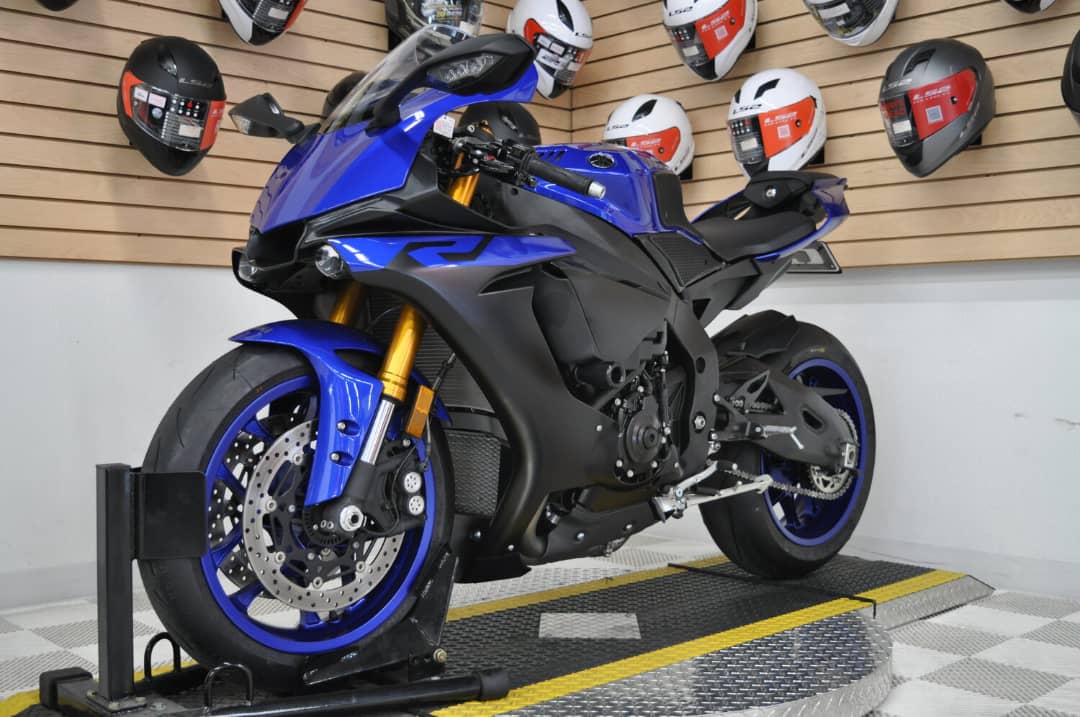 2019 Yamaha yzf R1 Available for sale
