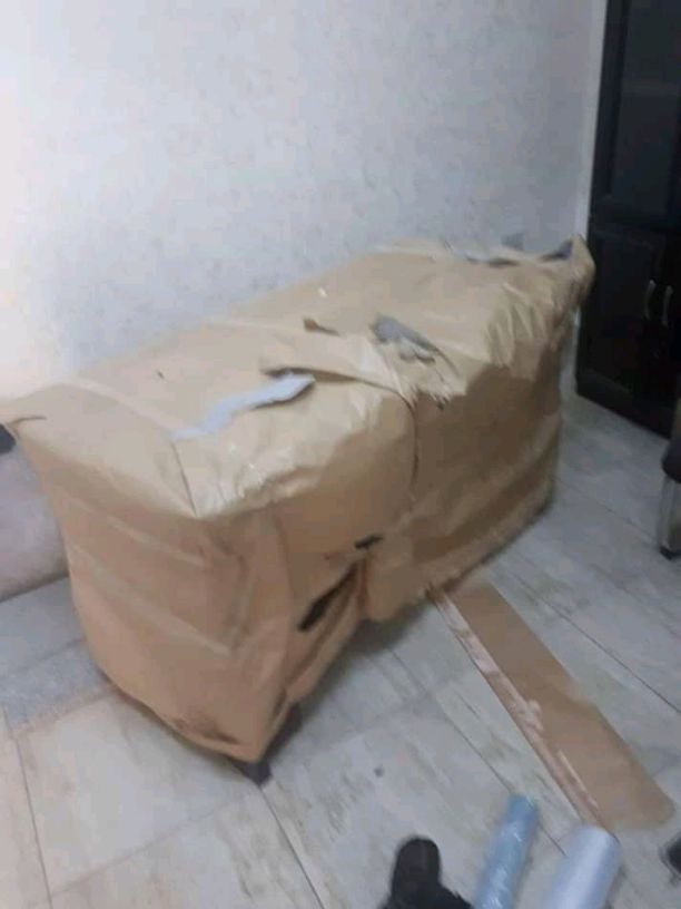 شركه الاوائل لنقل الاثاث 0796613768 اختصاصنا فك ونقل وتركيب وتغليف وتوضيب كافه انواع الاثاث علي ايدي افضل الكوادر المدربه علي اعلي مستوى من الخبرة والدقه والأداء في مجال النقل ومجال التحميل والتنزيل 2...