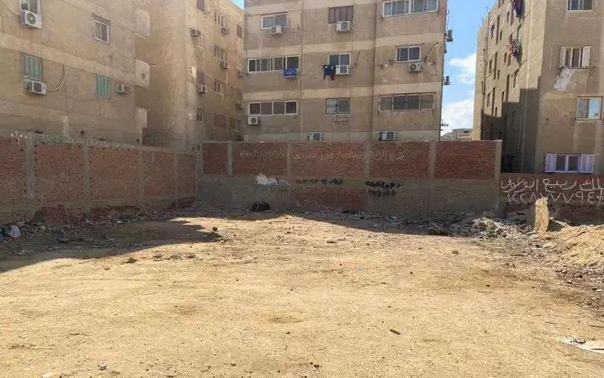للبيع قطعة ارض بالمقطم