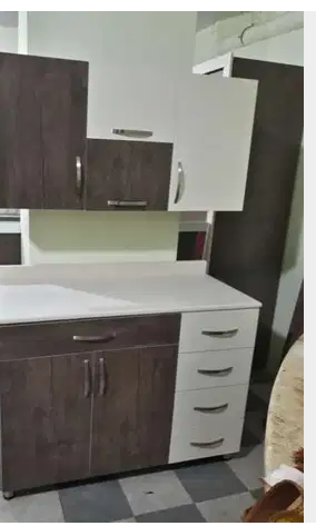 مطبخ للبيع قطعتين مع الرخامة