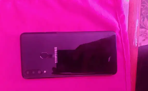 Samsung A20s