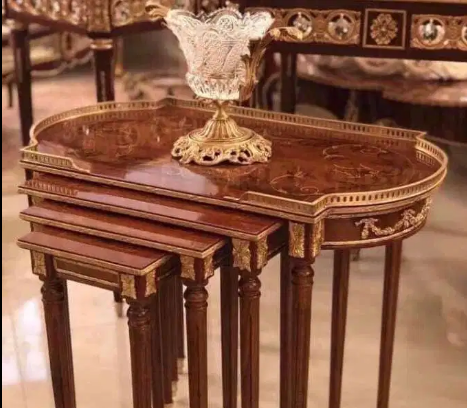 بالطلب 4 ترابيزه متداخلة بالنحاس والماركيتريه