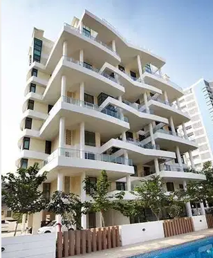 4 BHK Apartment Pune India for SALE
Promising an opulent and comfortable lifestyle, up for sale is a spectacular 4BHK flat situated in the elite society of "Darvesh Platina", NIBM Road - Pun...