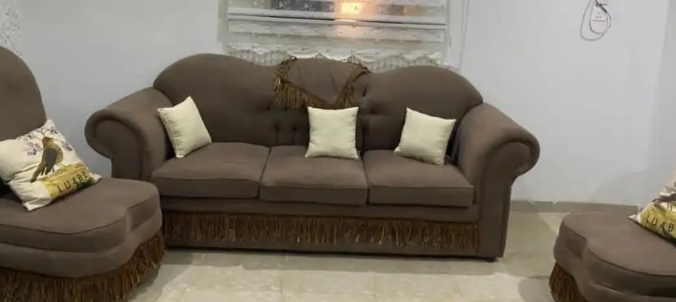 كنب مفرق ست قطع مع طاولات خدمة