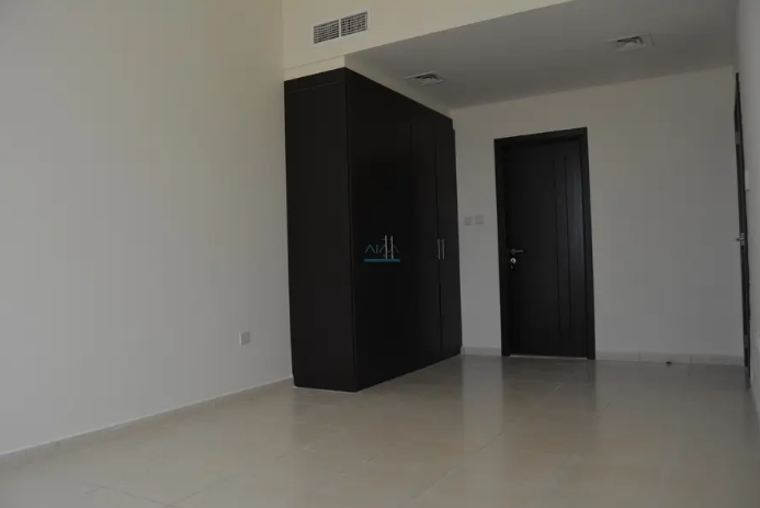 854SQFT 1 Bedroom +Laundry Mazaya 19 Near Exit and Entry Road