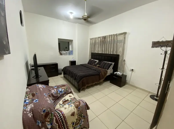 FULLY FURNISHED MASTEROOM AVAILABLE ON MONTHLY BASIS