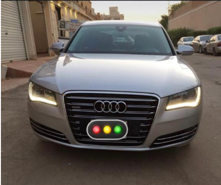 Audi A8 مخزن ممشى قليل 61 الف مخزنة