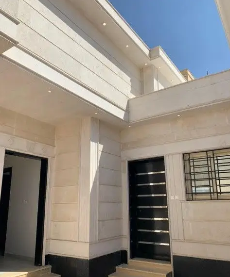 فيلا للبيع في حي عكاظ مخطط العجلان
