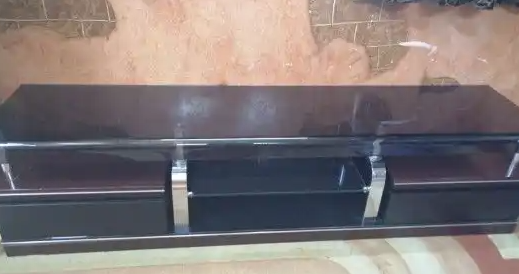 طاولات للبيع